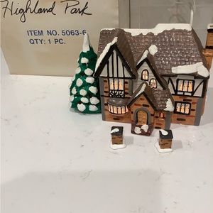 Department 56 The Original Snow Village “Highland Park”